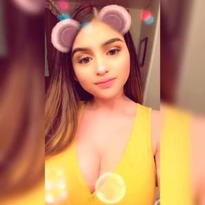 Meet your Posher, Alejandra